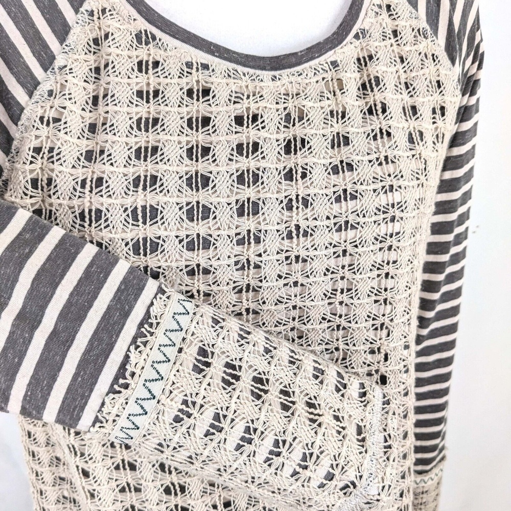 Hem & Thread Gray White Striped Lace Front Women's LG Pullover Top Tee